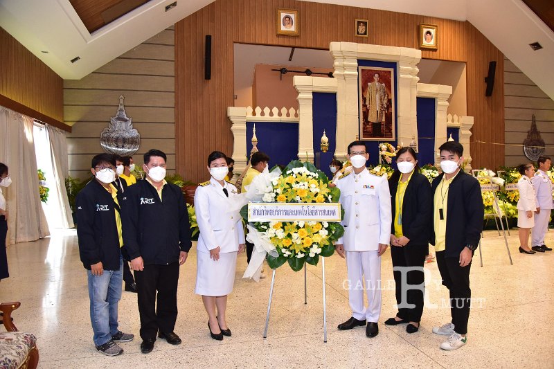 20211013 laying-a-wreath-181.JPG